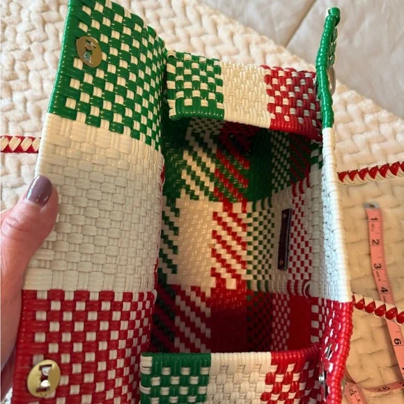 Woven Plastic Handbag Medium Size - Picture 6 of 6